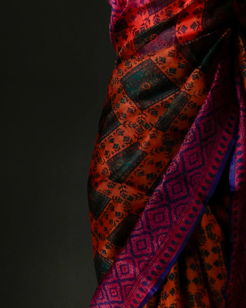 Sunset Orange & Magenta Organza Saree with Geometric Prints – Uddup Silk