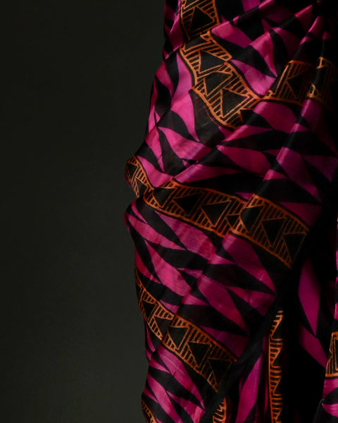 Magenta & Black Geometric Printed Organza Silk Saree – Uddup Silk