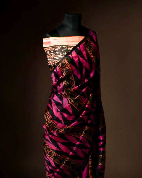 Magenta & Black Geometric Printed Organza Silk Saree – Uddup Silk