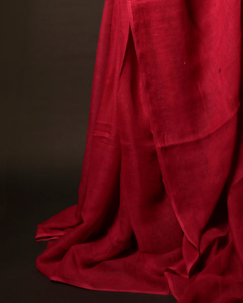 Crimson Elegance Red Textured Linen Shaded Saree