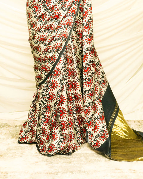 Pure Handloom Sandal with Green Gaji Silk Saree