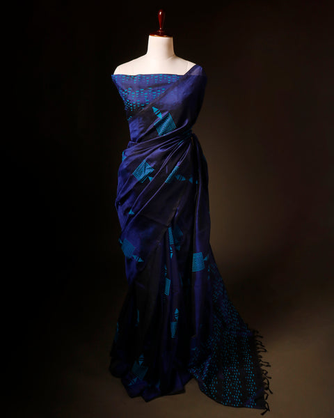 Midnight Elegance Ink Blue Handloom Silk Cotton Saree