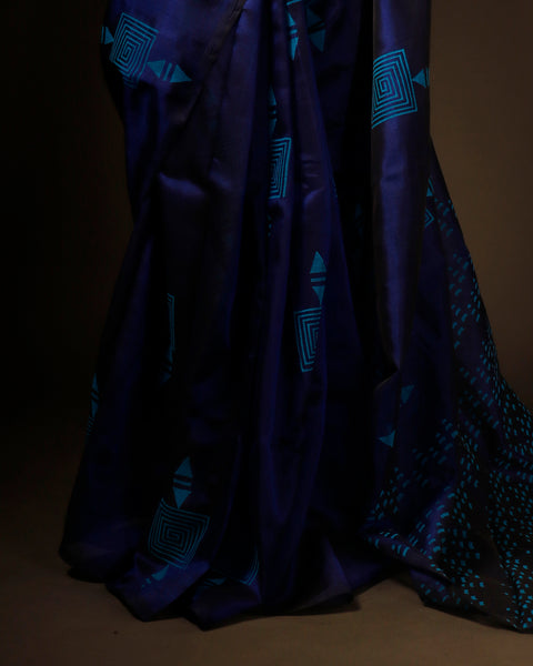Midnight Elegance Ink Blue Handloom Silk Cotton Saree