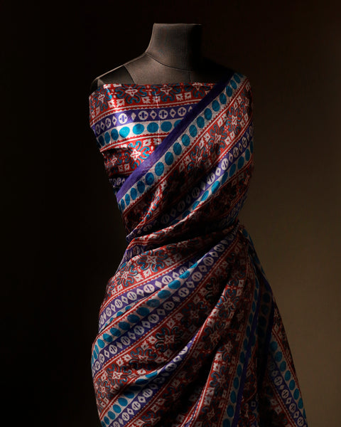 Pastel Palette Light Grey Multicolor Printed Pure Organza Silk Saree